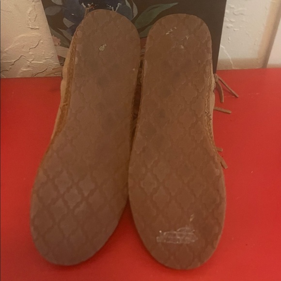 UGG Tan Suede Fringe Boots - Picture 10 of 10